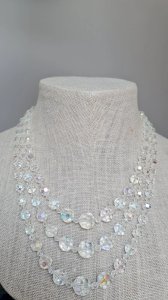 Collier ancien -ras de cou- trois rangs perles boréales