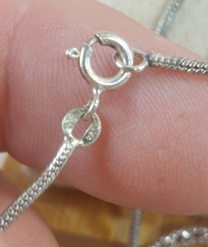 Collier avec pendentif coeur, décor zircon, en argent massif