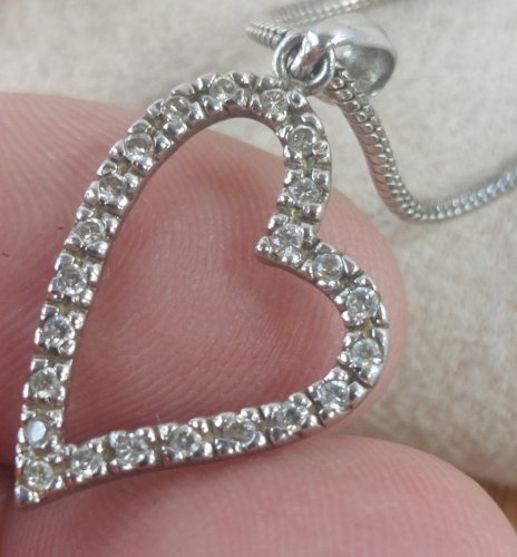 Collier avec pendentif coeur, décor zircon, en argent massif