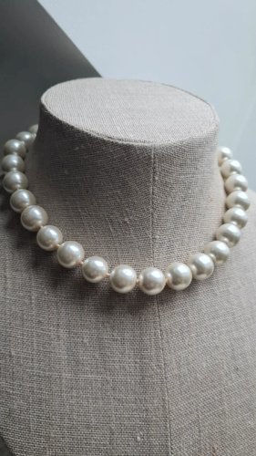 collier de fausses perles Bala boosté