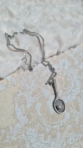 collier en argent 800 et pendentif raquette de tennis