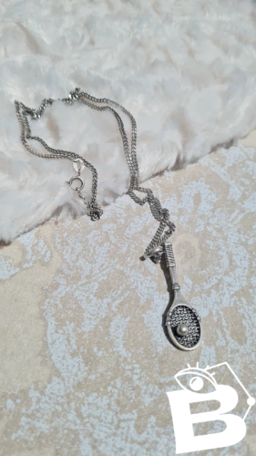 collier en argent 800 et pendentif raquette de tennis