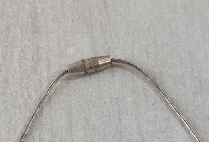 Collier en argent, décor oiseaux