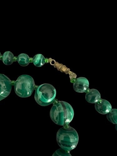 Collier en Dégradé vintage perles  Minéral malachite et Perles De Verre Ancien