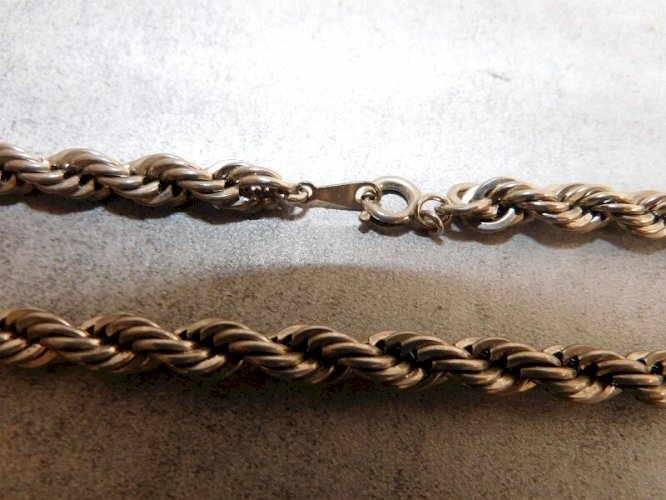 COLLIER EN METAL A MAILLES TORSADEES N° 3