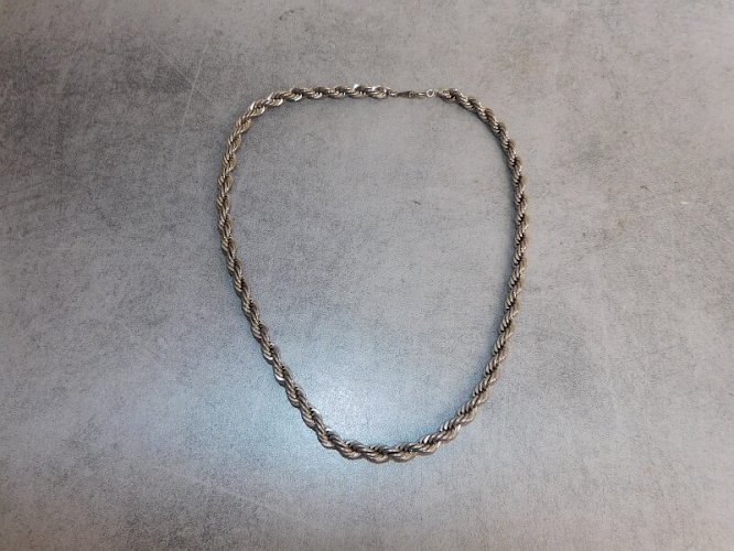 COLLIER EN METAL A MAILLES TORSADEES N° 3