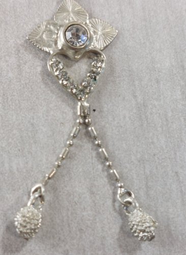 Collier en métal argenté, décor strass