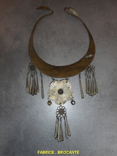 COLLIER EN METAL CUIVRE N°3