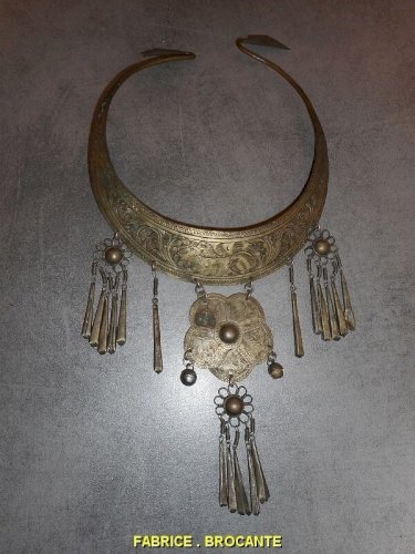 COLLIER EN METAL CUIVRE N°3