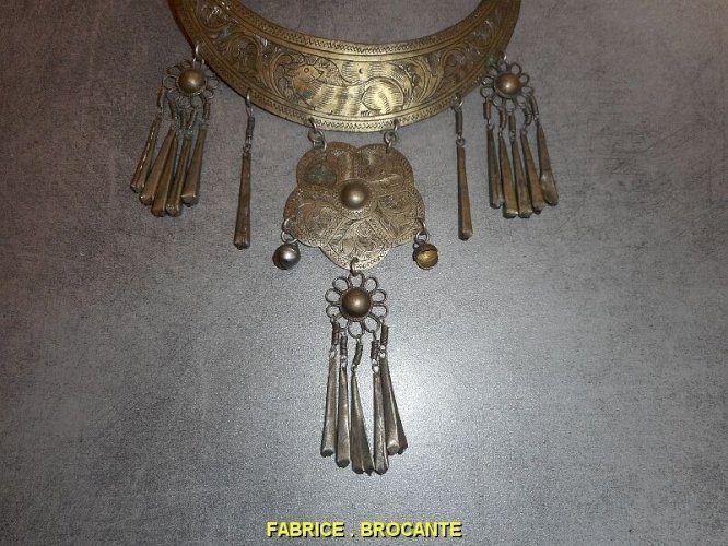 COLLIER EN METAL CUIVRE N°3