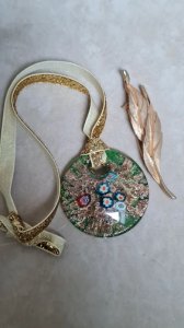 Collier en verre style Murano et broche doré vintage