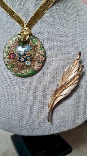 Collier en verre style Murano et broche doré vintage
