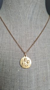 Collier et médaille de jésus signée Lasserre - en plaqué Or (Fix et Galy )