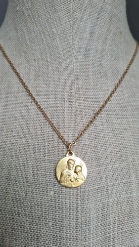 Collier et médaille de jésus  signée Lasserre - en plaqué Or (Fix et Galy )