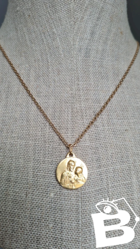 Collier et médaille de jésus signée Lasserre - en plaqué Or (Fix et Galy )