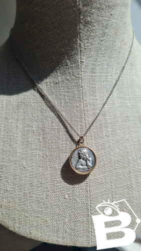 collier et pendentif ancien en laiton et alu saint Christophe et un ange