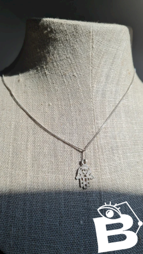 Collier et pendentif main de fatma en argent filigrane