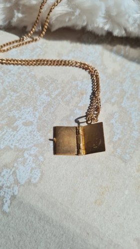 Collier et pendentif plaqué or ( livret Je TAime )