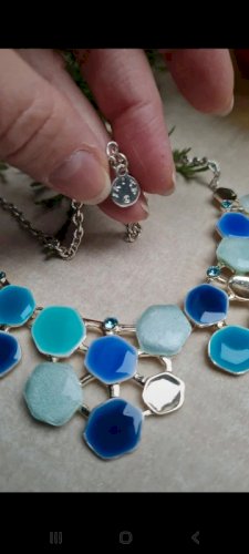 collier Ikita neuf émaillée bleu lagon