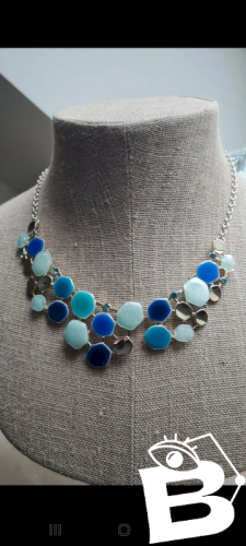 collier Ikita neuf émaillée bleu lagon