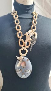 Collier Lanvin à restaurer