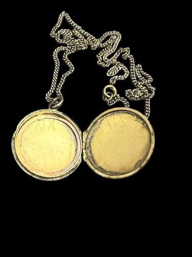 collier Médaillon souvenir XIXe siècle Ancien Charme  Amour Antic Locket