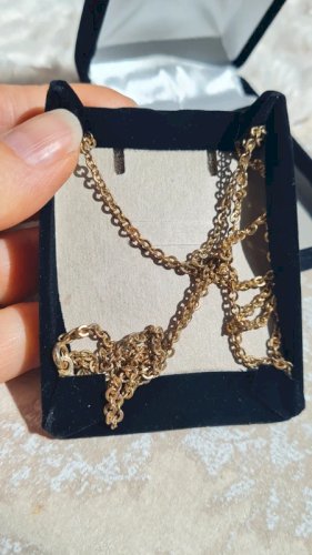 Collier pendentif loupe avec strass dans sa boite