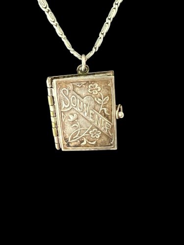 collier Pendentif, souvenir XIXe siècle Ancien Petit Livre, Paysage Photos Franc