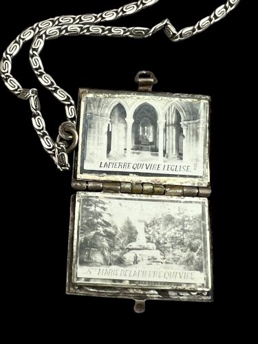 collier Pendentif, souvenir XIXe siècle Ancien Petit Livre, Paysage Photos Franc