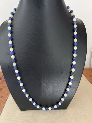 Collier perles lapis-lazuli nacre fermoir or 18 Kt poinçon aigle vintage ancien