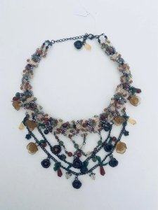 Collier Plastron Perles et Roses Style Gothique Romantique Victorien