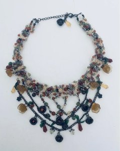 Collier Plastron Perles et Roses Style Gothique Romantique Victorien