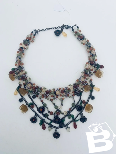 Collier Plastron Perles et Roses Style Gothique Romantique Victorien
