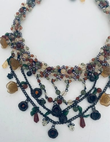 Collier Plastron Perles et Roses Style Gothique Romantique Victorien