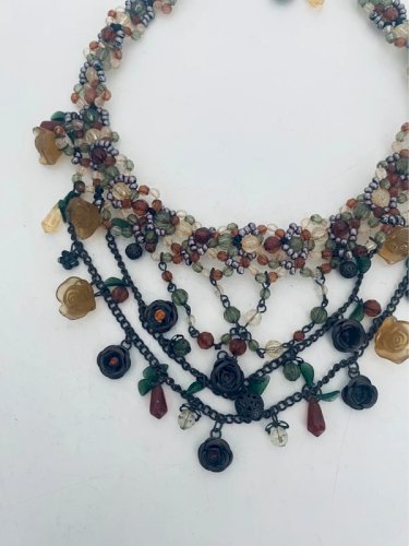 Collier Plastron Perles et Roses Style Gothique Romantique Victorien