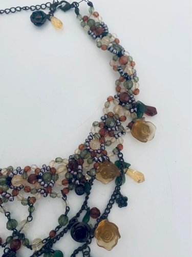 Collier Plastron Perles et Roses Style Gothique Romantique Victorien