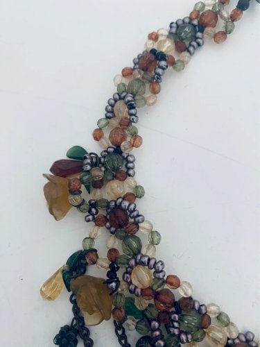 Collier Plastron Perles et Roses Style Gothique Romantique Victorien