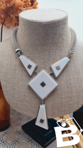 Collier Poggi paris en métal argenté vintage années 80 /90 graphique
