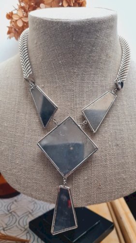 Collier Poggi paris en métal argenté vintage années 80 /90 graphique