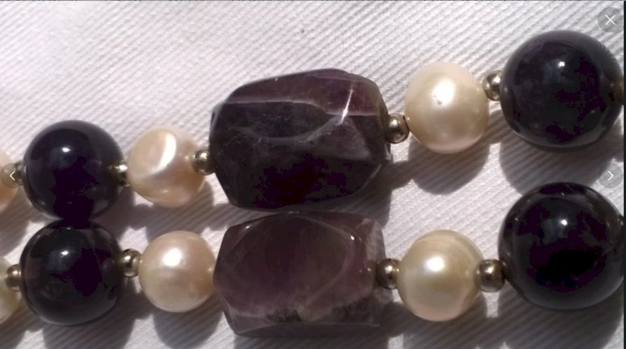 collier raffiné pierre précieuse améthyste naturelle et perle de culture