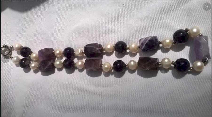 collier raffiné pierre précieuse améthyste naturelle et perle de culture