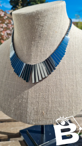 collier -ras de cou - collier en Hématite- vintage