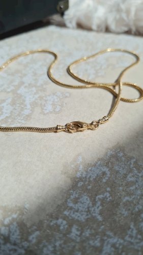 Collier - Ras de cou  plaqué or chaine serpent / queue de souris
