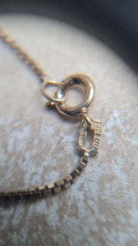 Collier -ras de cou vintage avec saphir