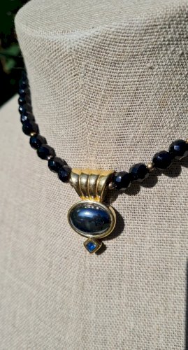 Collier -ras de cou vintage - perles à facettes noir en verre pierre hématite