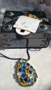 collier-ras de cou - vintage -strass -signé Belle Paris- collier fantaisie