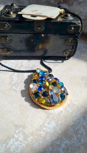 collier-ras de cou - vintage -strass -signé Belle Paris- collier fantaisie