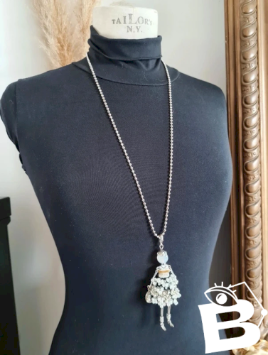collier sautoir - collier fantaisie- argenté - chic- CRS- strass - perles