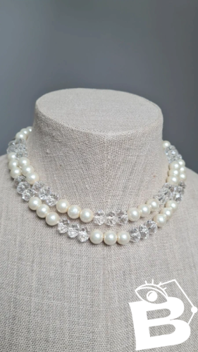 collier sautoir en fausses perles et perles en cristal