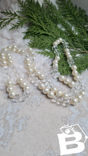collier sautoir en fausses perles et perles en cristal